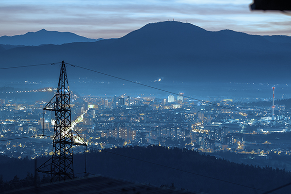 HV, MV 및 LV 전원 케이블은 어떻게 안정적인 전기 배전을 보장합니까?